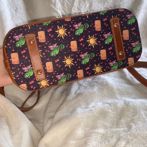 tangled Dooney and Bourke - Picture 3 of 10